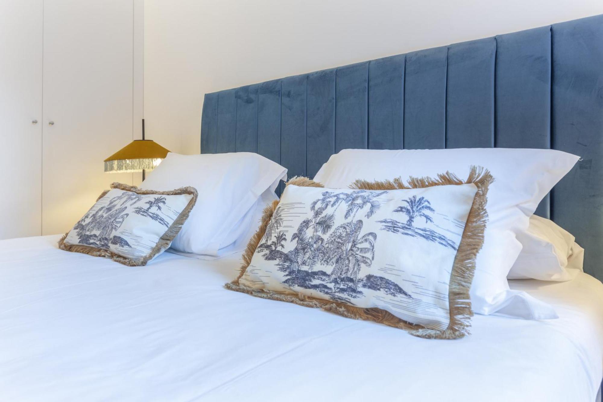 Cibeles Luxe In Madrid Apartment Exterior photo