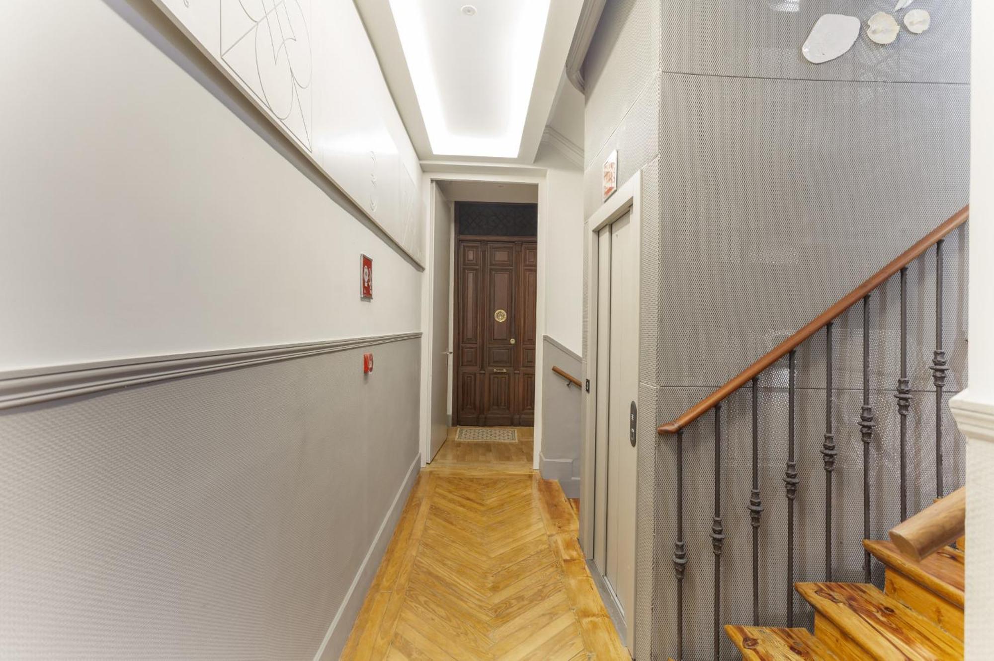 Cibeles Luxe In Madrid Apartment Exterior photo